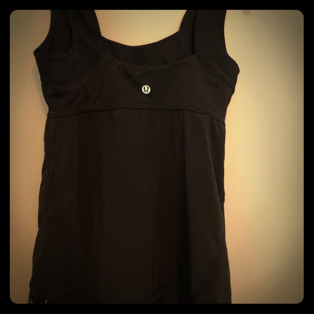 Lot of two lululemon tanks in excellent condition!